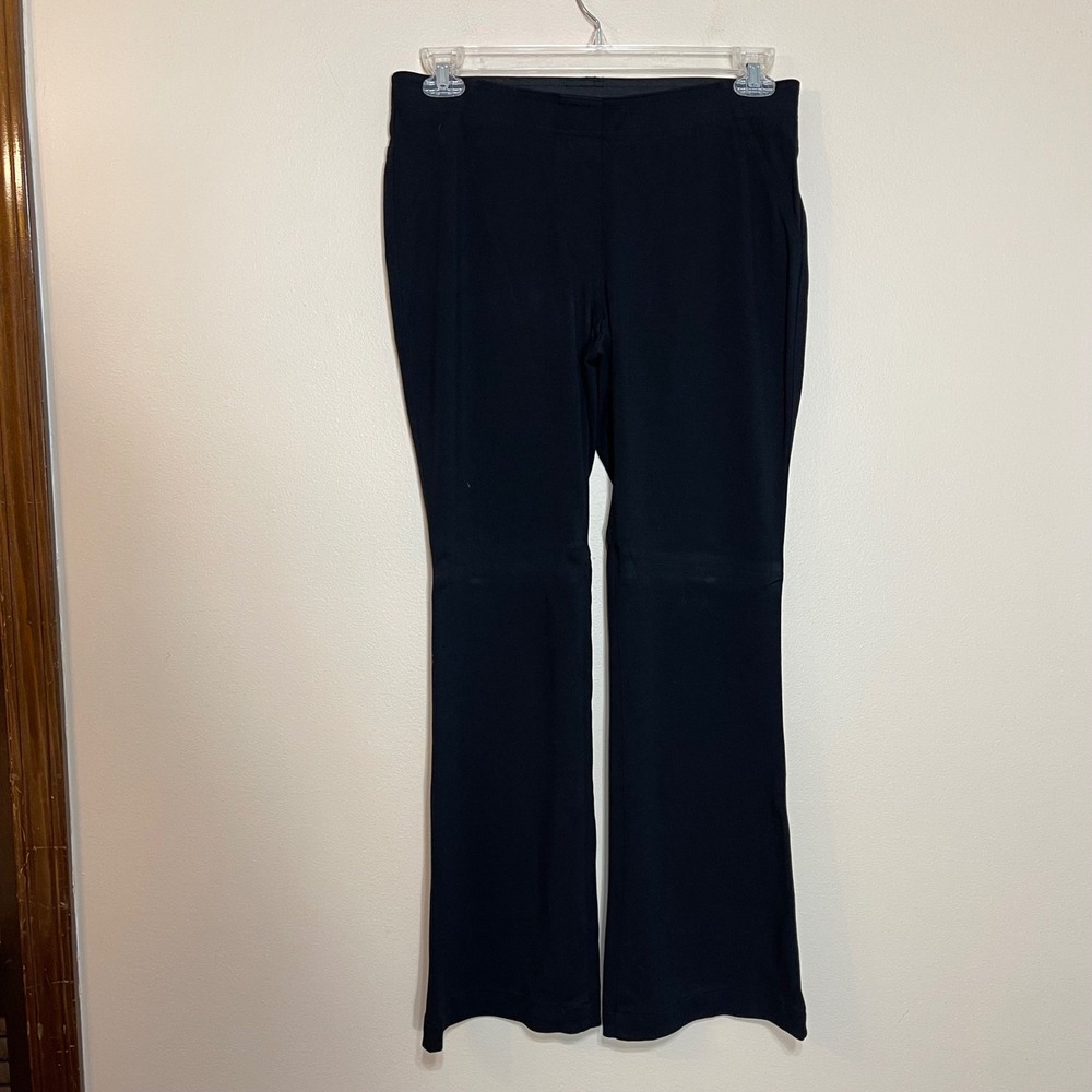 Chicos Black Flare Leg Pull On Pants Size 1 Regular Ponte Knit Stretch Career